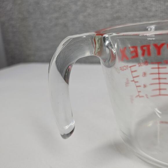 VTG PYREX 508 GLASS MEASURING CUP – 1 CUP / 8OZ – RED LETTERING – OPEN J HANDLE - Picture 4 of 5
